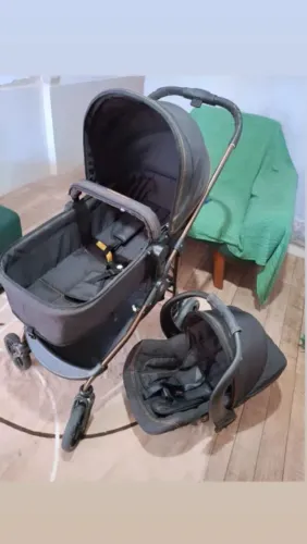 Vendo Carrinho Galzareno Moisés + bebê conforto. 680,00$ aceito cartão juros da máquina.