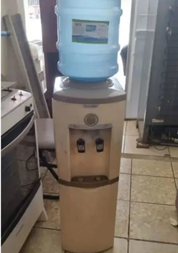 Bebedouro elétrico 