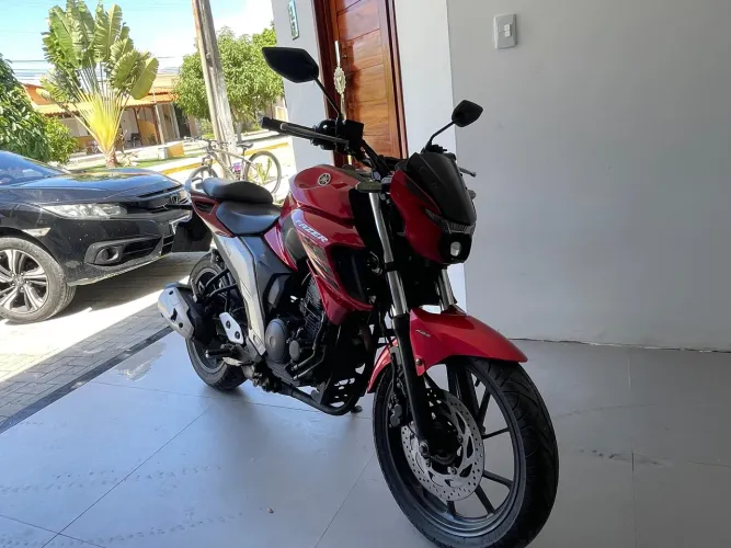 Vendo FZ25 2022 com 27 mil km 