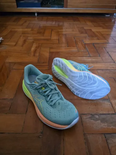 Tênis Gel Cumulus 26