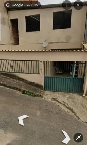 Vende-se uma Residência.