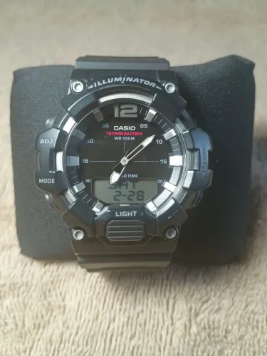 Relógio Casio HDC 700 analógico e digital - R$ 230,00