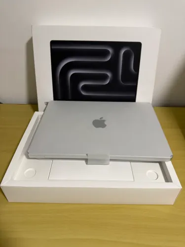MacBook Pro 14 M3 Max 16/40gpu 128gb 4TB Garantia Apple 02/2027