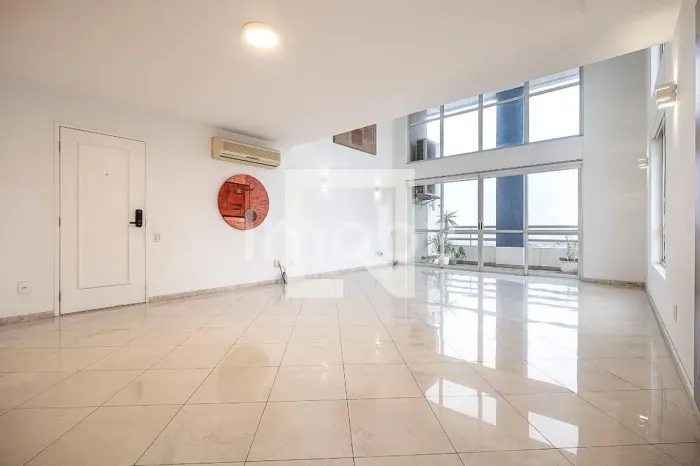 Apartamento à venda na Rua Pascoal Vita, 535 - Vila Madalena - São Paulo - SP