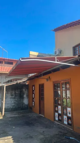 Toldo semi novo, menos de um ano de uso. Medidas largura 3,0m e profundidade 2,5m.