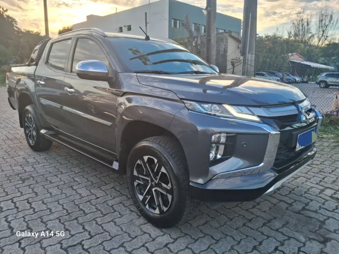 Mitsubishi L200 Triton Sport HPE-S 2.4 CD Dies. AUT 2023