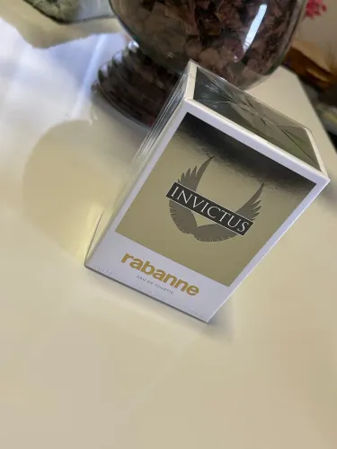 Invictus rabenne
