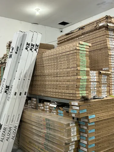 DISTRIBUIDORA! Rodapés e piso vinilico à Pronta Entrega