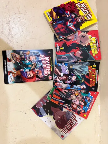 Volumes 1 ao 5 e 20 do mangá My Hero academy