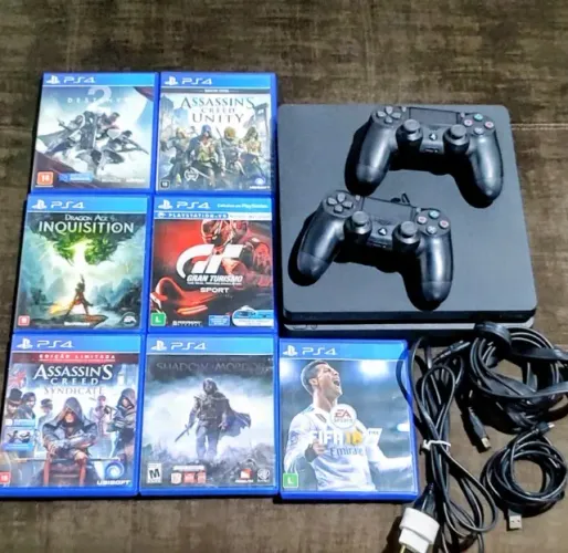 PLAYSTATION 4 SLIM 1TB + 2 CONTROLES + 6 JOGOS