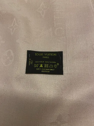 Lenço echarpe grande primeira linha italiana Louis Vuitton cor rosa claro 
