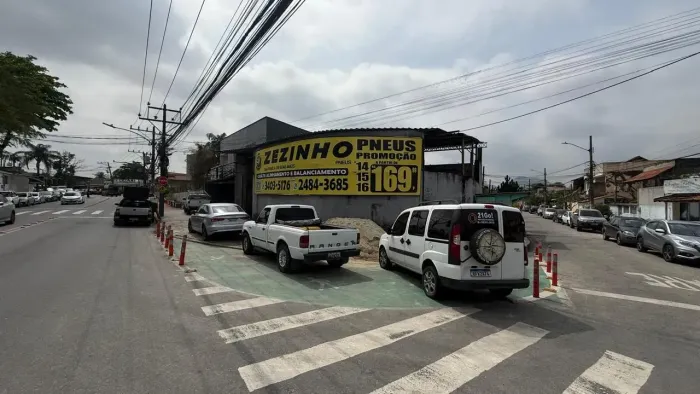 Imóvel para aluguel com 200 metros quadrados em Campo Grande - Rio de Janeiro - RJ