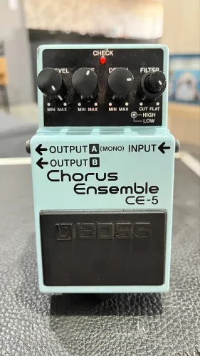 Pedal Chorus Essemble Boss CE-5