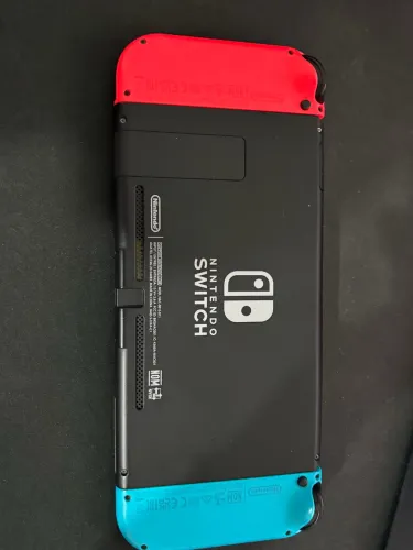NINTENDO SWITCH V2 DESBLOQUEADO + 2 JOYCONS