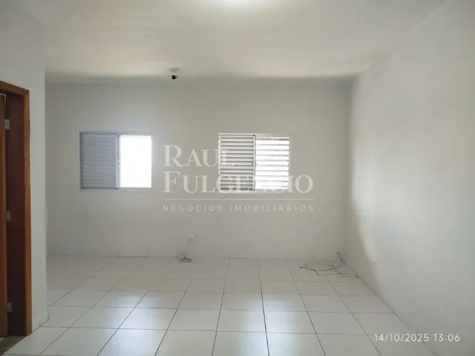 Kitnet para alugar no centro, na Av Rio de Janeiro.