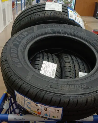 Kit 4 Pneus Pneu Goodyear ? 13 175/70R13 82T NOVO