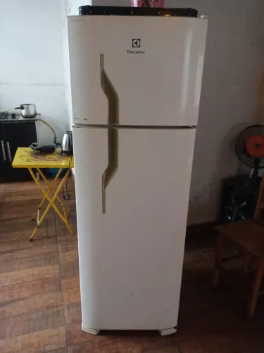 Geladeira Electrolux DC35A