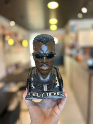 Estátua de Resina Busto Blade 