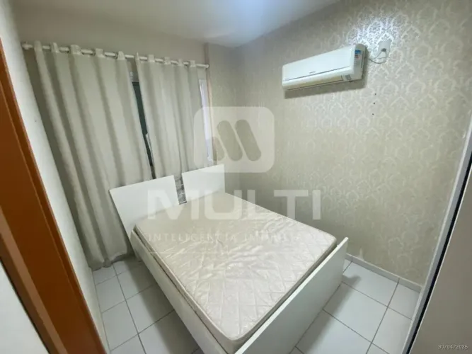 Apartamento - CENTRO