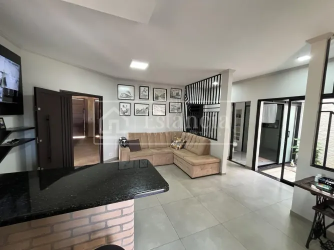 Casa para Venda em Brotas, Bela Vista, 3 dormitórios, 2 suítes, 3 banheiros, 4 vagas