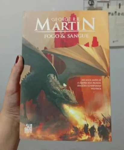 livro Fogo e Sangue - GRR Martin