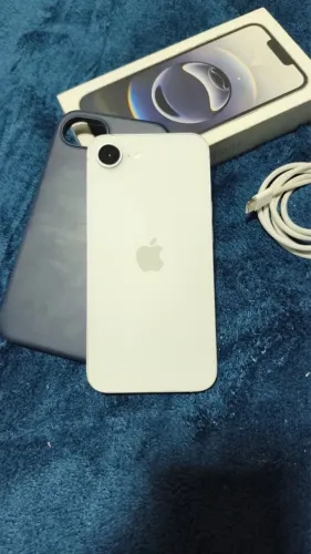 iPhone 16e