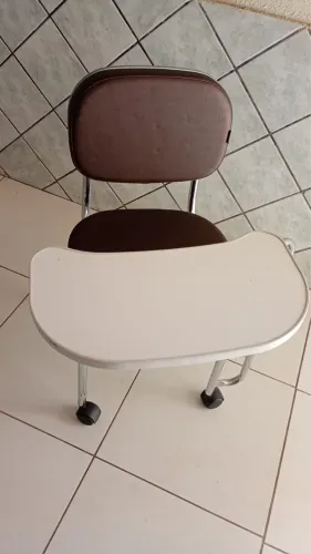 Cadeirinha para manicure