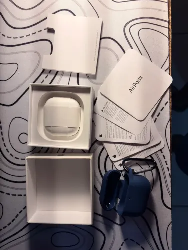 AirPods 4