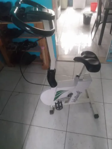 Bicicleta Ergométrica Moviment Energy