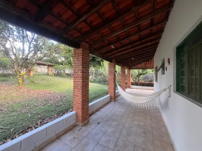 Chácara mobiliada à venda no bairro Bosque dos Eucaliptos, em Araçoiaba da Serra