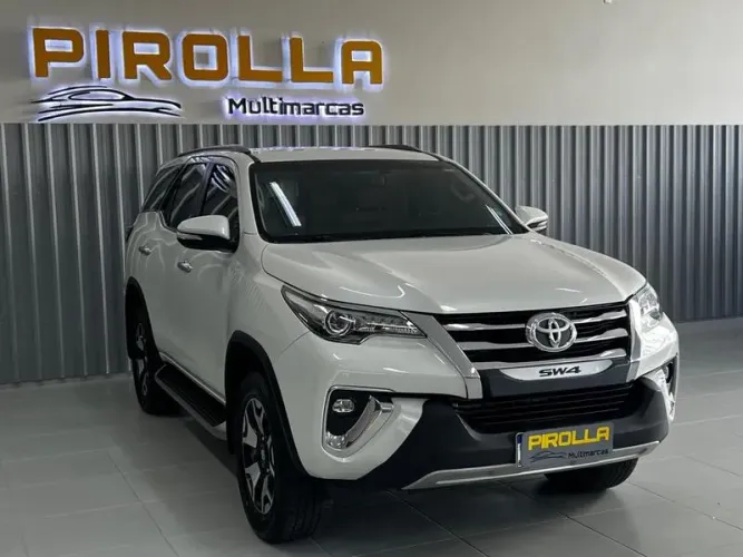 Toyota Hilux SW4 SRX Diamo. 4X4 2.8 TB DIE AUT 2019