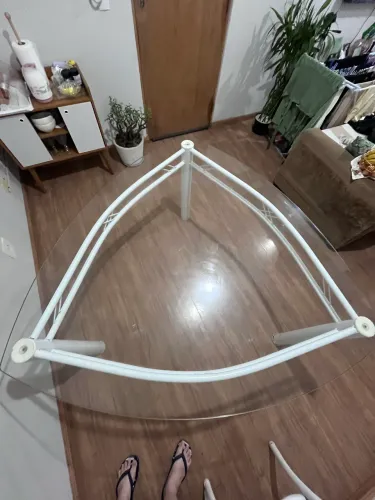 Mesa com tampo de vidro
