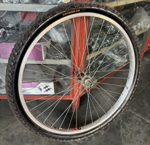 Roda para Bicicleta Aro 26 Usada Traseira Alinhada