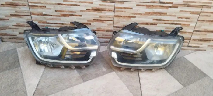 Par de farol Renault Duster 2021 até 2024
