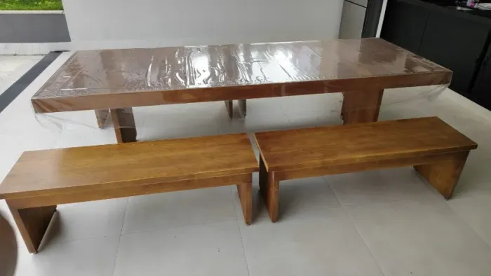 MESA COM 4 BANCOS