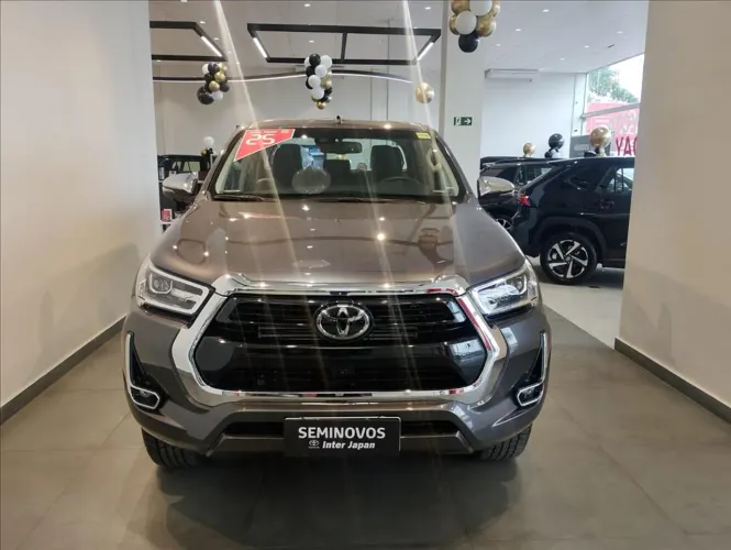 Toyota Hilux CD SRX 4X4 2.8 TDI 16V Diesel Aut. 2025