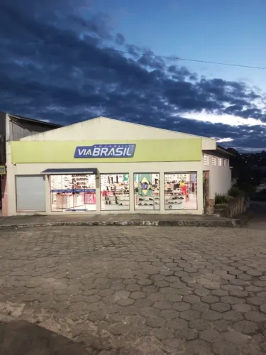 ALUGA-SE EXCELENTE SALA COMERCIAL NO CENTRO DA CIDADE!
