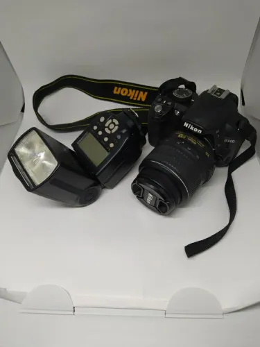 Máquina fotográfica NikonD3100