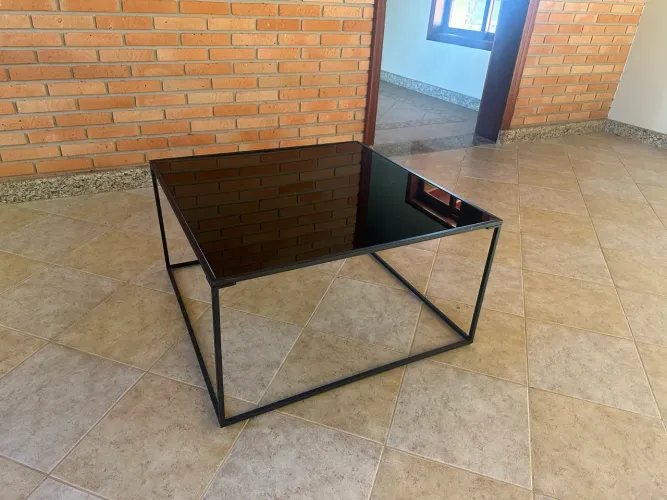 Mesa de Centro de Vidro