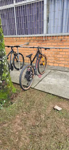 Bike Evoque Redstone RT Carbono.