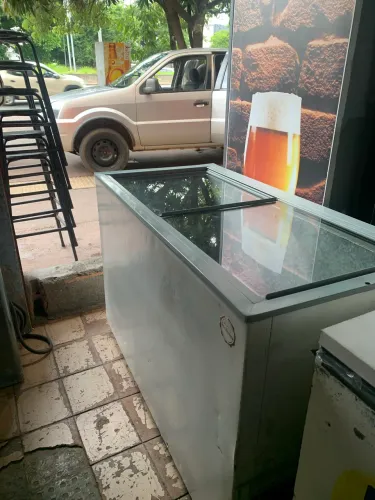 Freezer horizontal marca Gelopar ..