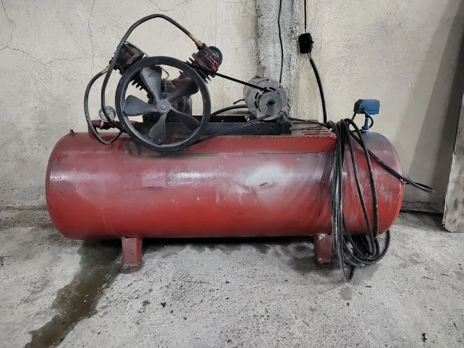 Compressor de ar 300L
