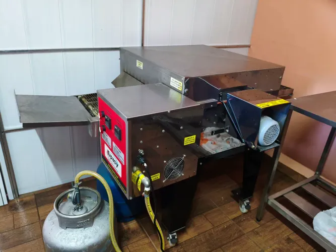 Forno esteira para pizzas Tupasy