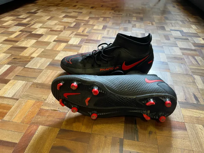 Vendo chuteira Nike Phanton campo