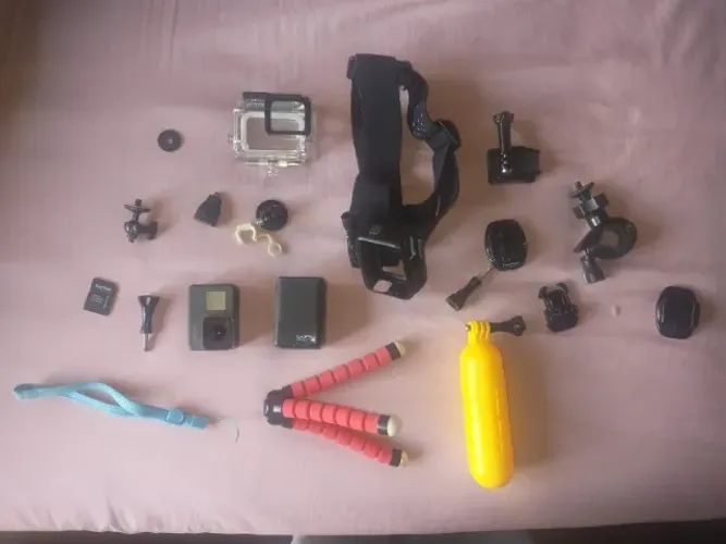 Go PRO Hero 5 - Com vários acessórios - 100%