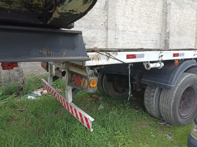 Aluga-se carreta mes aberta e  fechada 