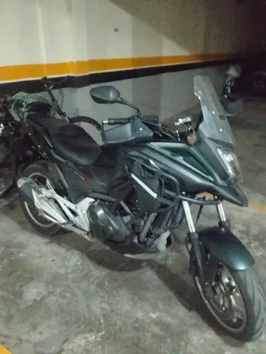 Moto em excelente estado de conservação 