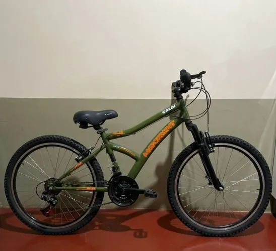 Bicicleta NOVA aro 24 com marcha (só vendo)