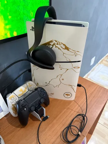 KIT PS5 COMPLETO - EDIÇÃO ESPECIAL GHOST OF Y?TEI
