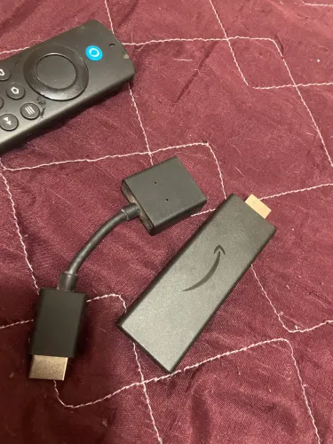 Fire TV Stick HD | Com controle remoto por voz com Alexa (inclui comandos de TV)